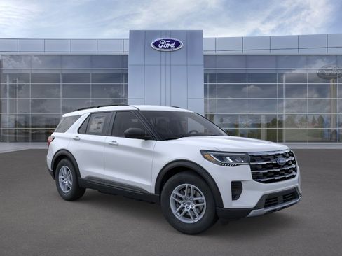 New 2026 Ford Explorer Active AWD/4WD image 7