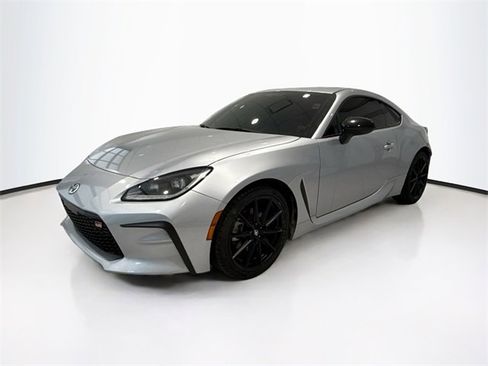 Certified 2024 Toyota GR86 Premium image 3