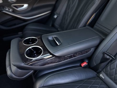 Used 2015 Mercedes-Benz S 63 AMG 4MATIC Sedan image 27