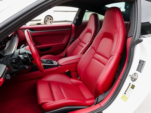 Certified 2022 Porsche 911 Carrera 4S image 5