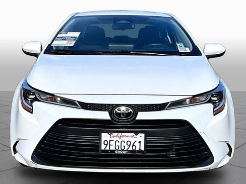 Used 2023 Toyota Corolla LE w/ Carpet Mat Package (TMS) FWD image 3