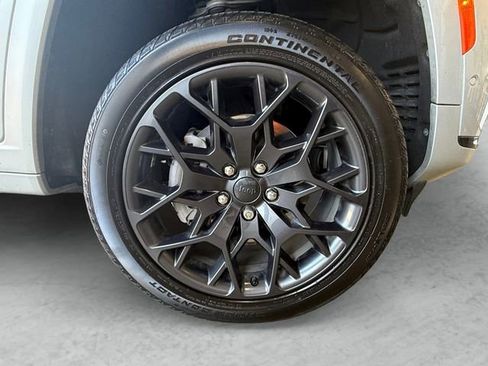 Used 2023 Jeep Grand Cherokee L Summit AWD/4WD image 23