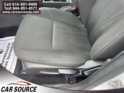Used 2016 Ford Focus SE FWD image 8