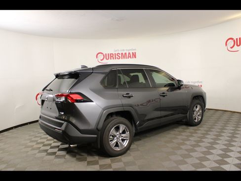 Used 2024 Toyota RAV4 XLE w/ Convenience Package FWD image 8