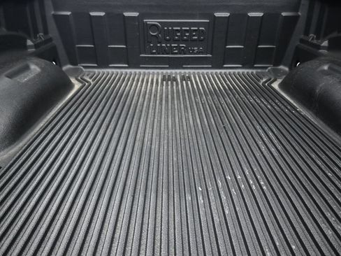 Used 2021 RAM 1500 Laramie AWD/4WD image 18