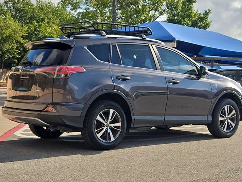 Used 2016 Toyota RAV4 XLE FWD image 3