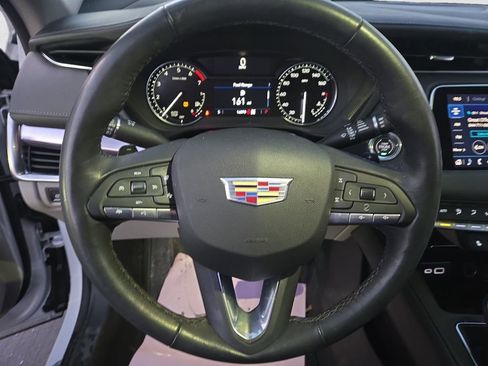 Certified 2023 Cadillac XT4 Luxury w/ Cold Weather Package image 13