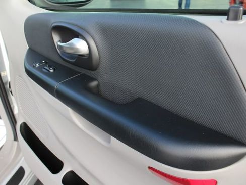 Used 2004 Ford F150 Lightning image 31