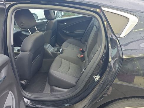 Used 2017 Chevrolet Volt LT image 9