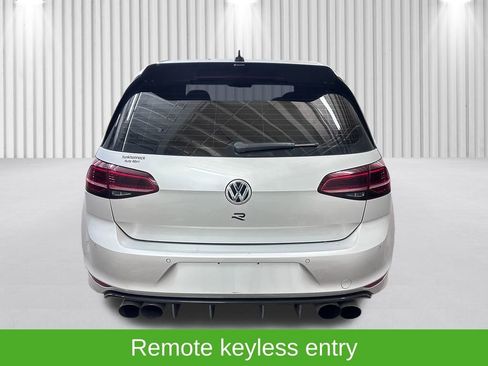 Used 2016 Volkswagen Golf 4-Door image 9