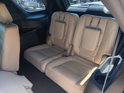 Used 2016 Ford Explorer Limited AWD/4WD image 10