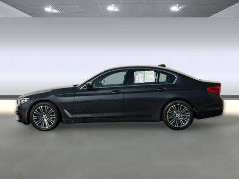 Used 2019 BMW 530i w/ Convenience Package image 2