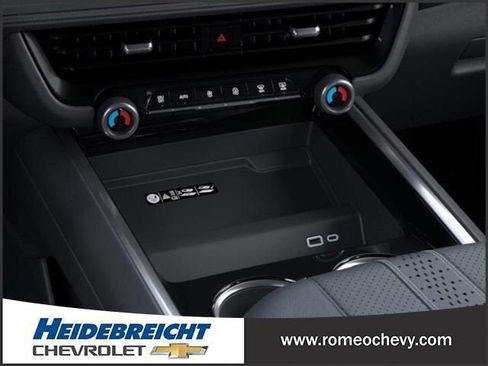 New 2025 Chevrolet Suburban High Country image 24