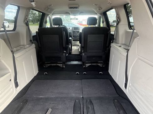 Used 2011 Dodge Grand Caravan Mainstreet w/ PWR Convenience Group FWD image 10