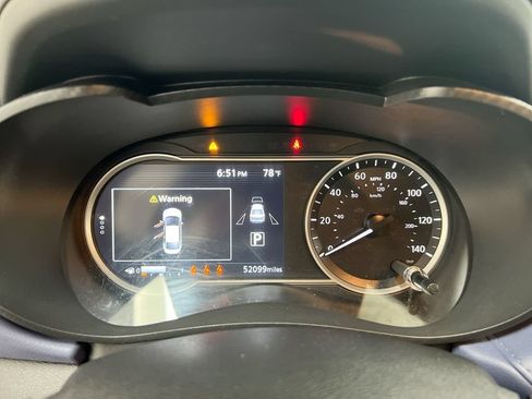 Used 2024 Nissan Versa SV FWD image 12