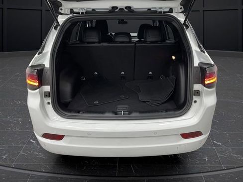 Certified 2025 Jeep Compass Limited w/ High Altitude Package image 15