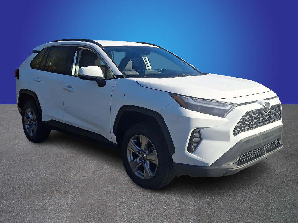 Used 2024 Toyota RAV4 XLE AWD/4WD image 3