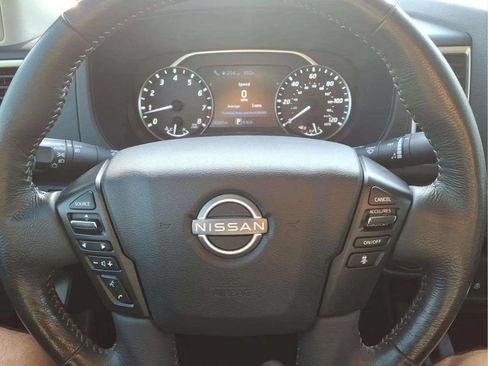 Used 2022 Nissan Frontier SV w/ SV Premium Package RWD image 14