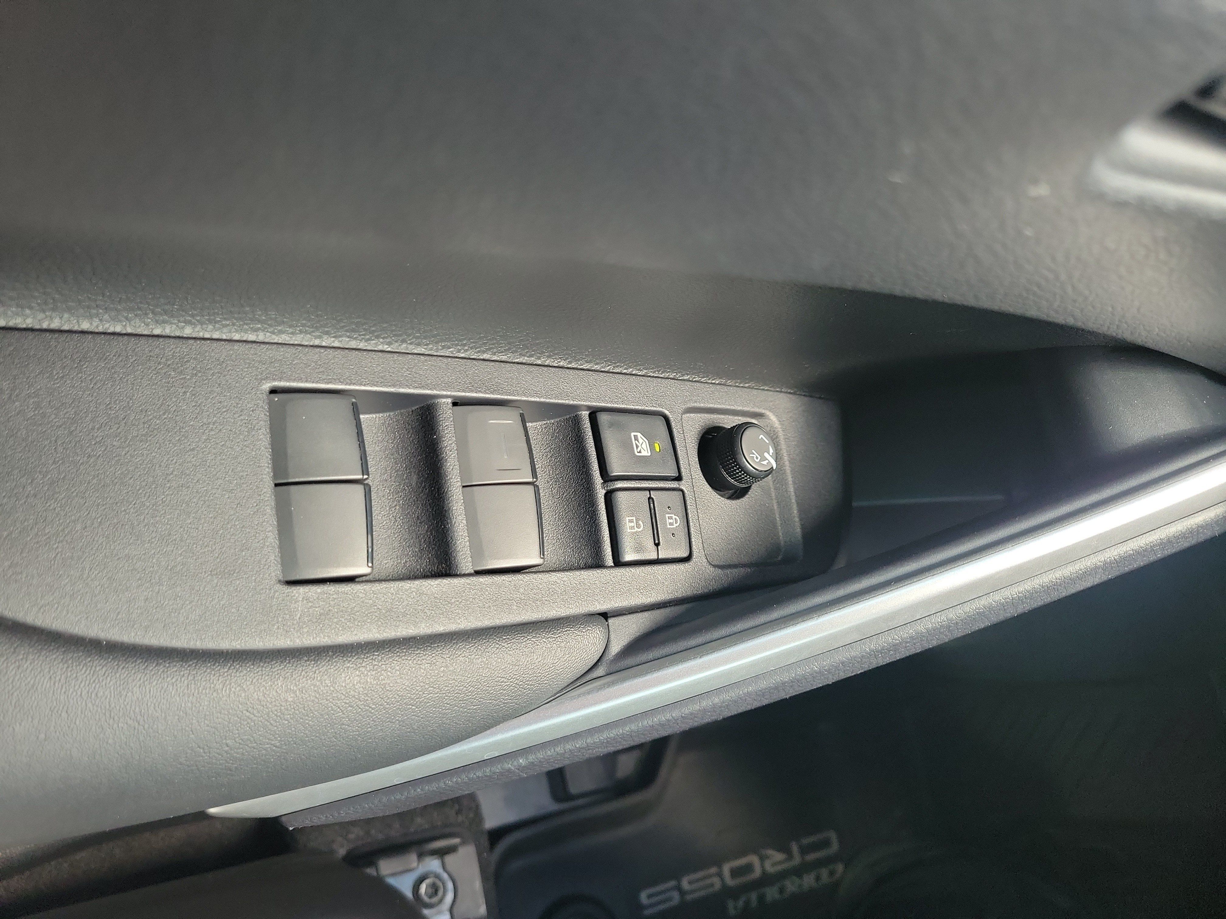 Used 2023 Toyota Corolla Cross LE FWD image 22