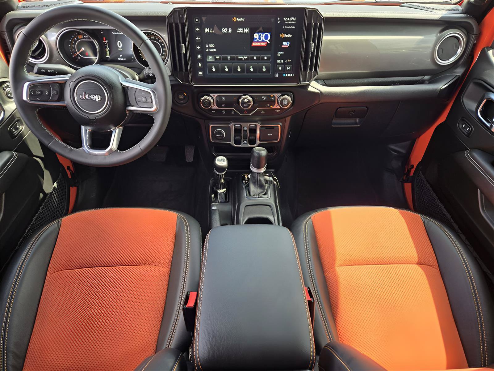Used 2023 Jeep Wrangler Unlimited Sahara AWD/4WD image 24