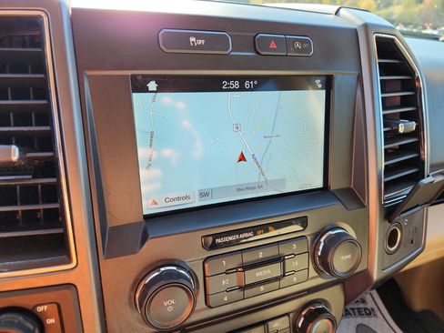 Used 2018 Ford F150 XLT w/ Equipment Group 302A Luxury image 31