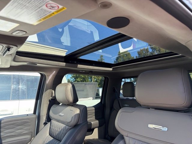 New 2026 Ford F250 Platinum w/ Platinum Plus Package AWD/4WD image 2