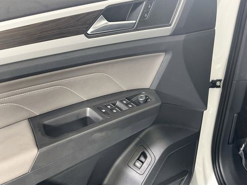 Used 2023 Volkswagen Atlas SE image 17