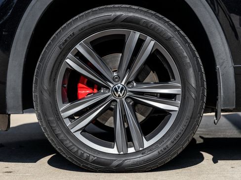 Used 2021 Volkswagen Atlas Cross Sport SE image 13