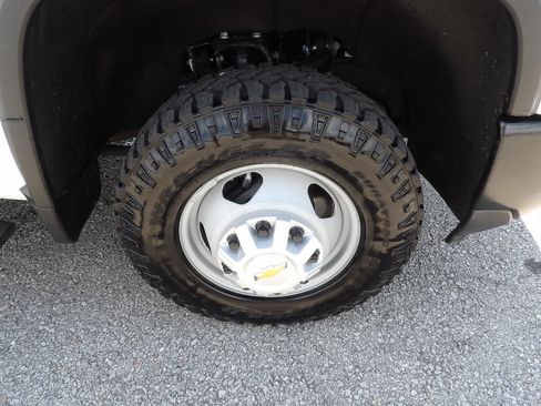 Used 2024 Chevrolet Silverado 3500 W/T w/ Snow Plow Prep Package AWD/4WD image 60