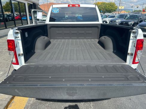 Used 2023 RAM 2500 Big Horn w/ Level 1 Equipment Group image 19