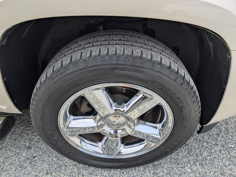 Used 2013 Chevrolet Tahoe LTZ image 4