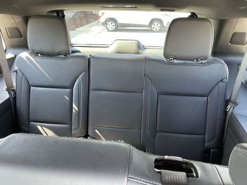 Used 2025 Chevrolet Tahoe LT AWD/4WD image 23