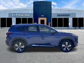 Used 2021 Nissan Rogue SL video 2