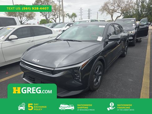 Used 2025 Kia K4 LXS image 1