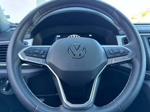 Used 2022 Volkswagen Atlas Cross Sport SE image 23