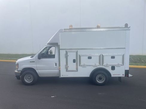 New 2026 Ford E-350 and Econoline 350 Super Duty w/ Power Equipment Group image 5