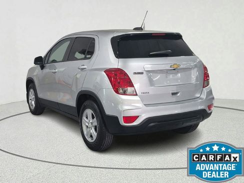 Used 2022 Chevrolet Trax LS w/ Tint and Cruise Package FWD image 3