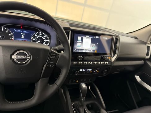 New 2026 Nissan Frontier SV w/ SV Convenience Package RWD image 18