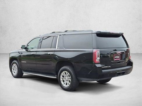 Used 2018 GMC Yukon XL SLT AWD/4WD image 8