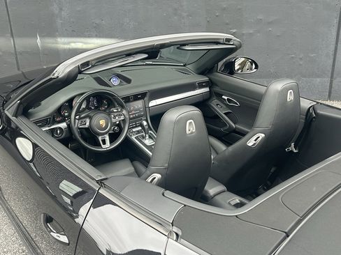 Certified 2017 Porsche 911 Carrera 4S image 25