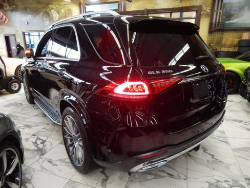 Used 2022 Mercedes-Benz GLE 350 4MATIC w/ AMG Line Exterior image 8