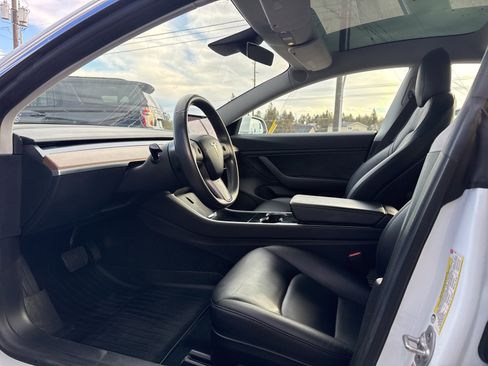 Used 2018 Tesla Model 3 Long Range image 8