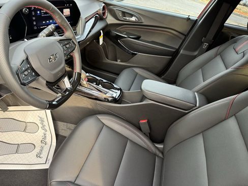 New 2026 Chevrolet Trax RS w/ Driver Confidence Package image 14