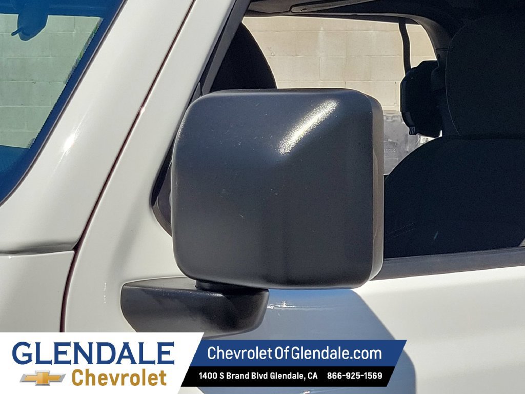 Used 2025 Jeep Wrangler Sport AWD/4WD image 11