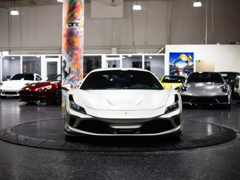 Used 2021 Ferrari F8 Tributo image 13