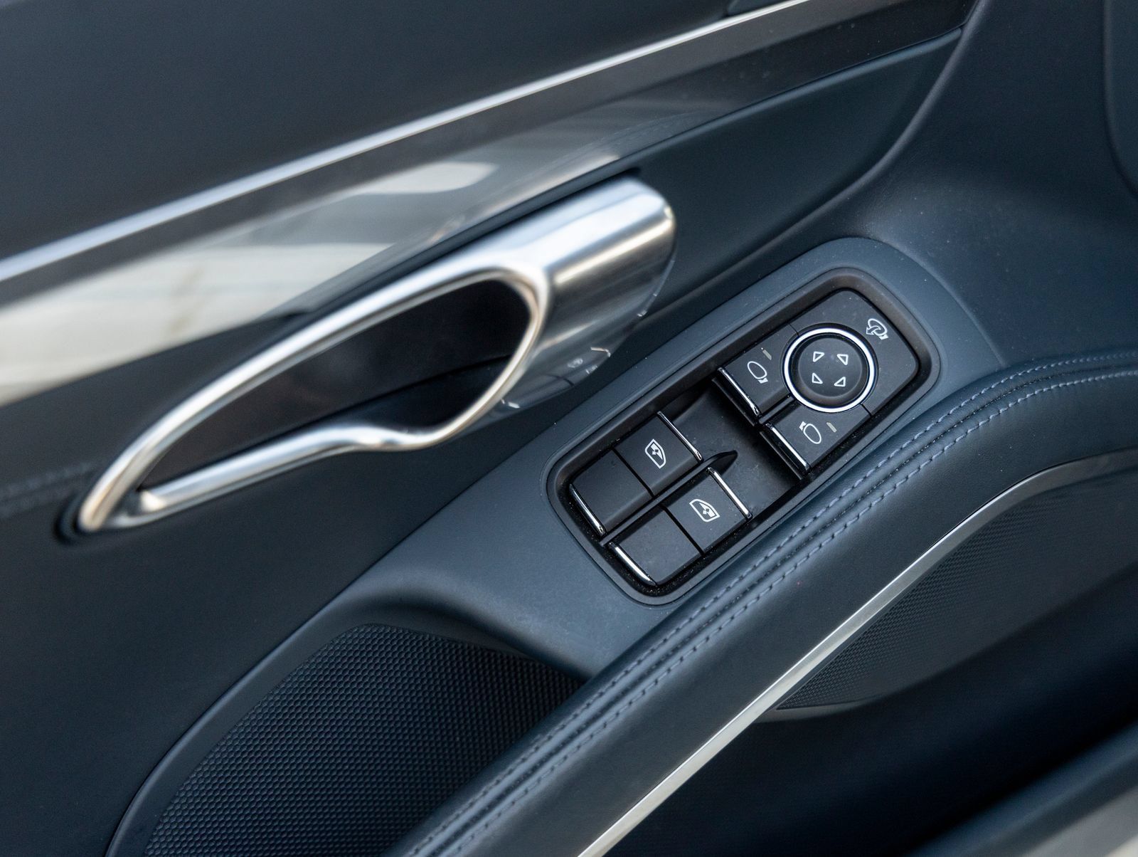 Certified 2024 Porsche 718 Cayman RWD image 23