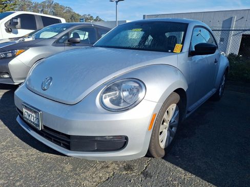 Used 2013 Volkswagen Beetle 2.5 image 3