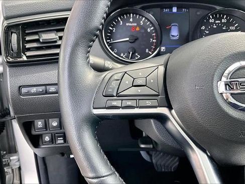 Certified 2022 Nissan Rogue Sport SL w/ Premium Package AWD/4WD image 24