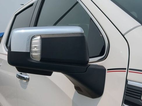 Used 2019 GMC Sierra 1500 SLT w/ SLT Premium Plus Package AWD/4WD image 11