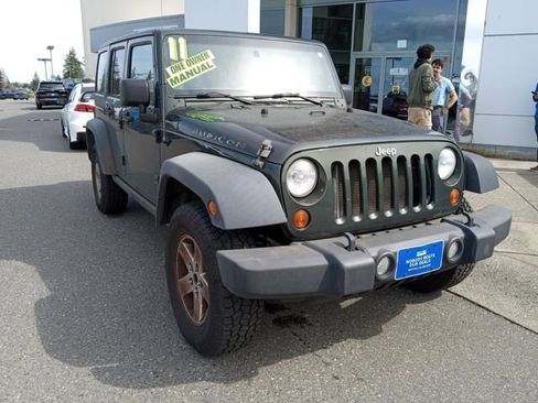 Used 2011 Jeep Wrangler Unlimited Rubicon w/ Connectivity Group image 3